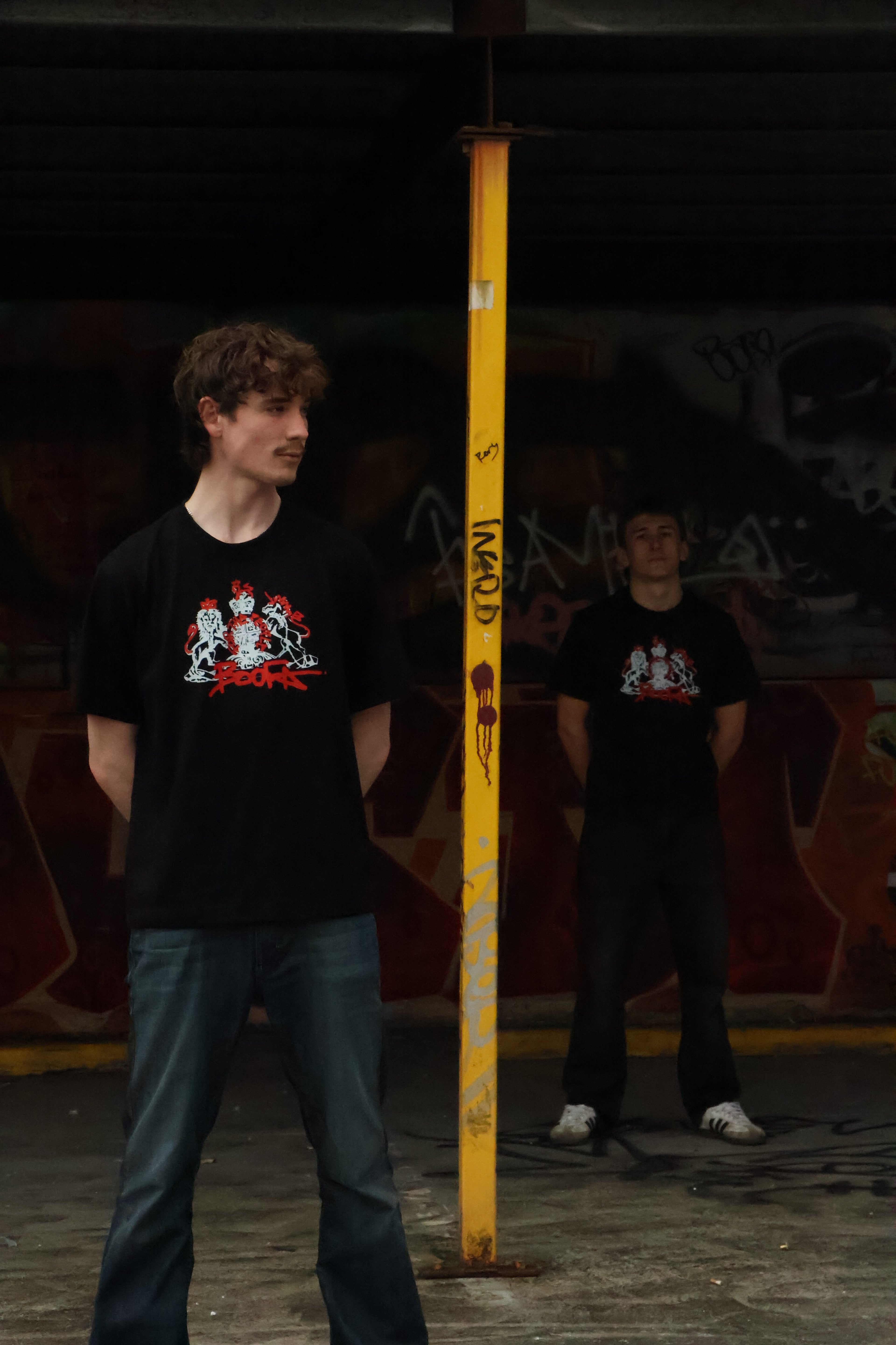 BLACK BOXY TEE